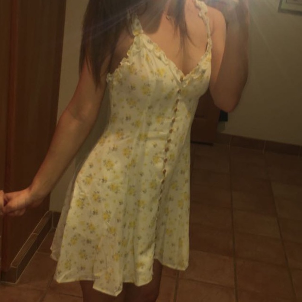 White Floral Mura Boutique Dress!
